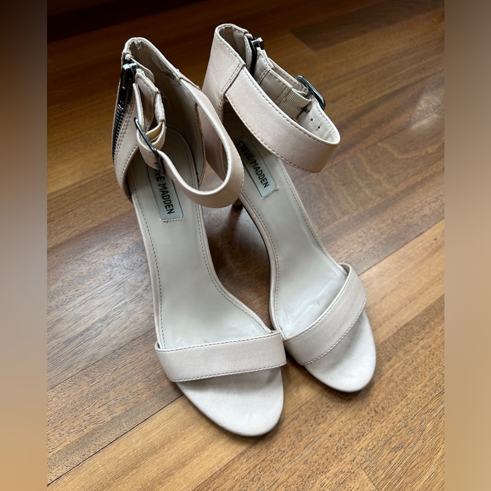 Steve Madden Zipper Briella Heel in Blush, Size 8M